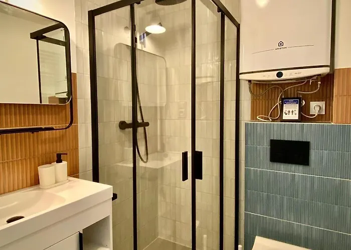 Debina Spot 19 公寓 *